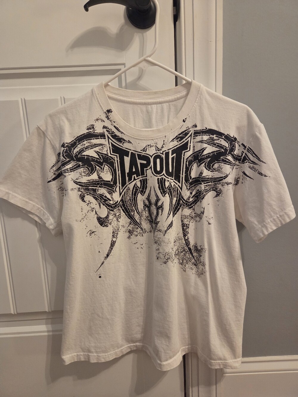 Tapout Y2K Tribal Graphic T-Shirt Cream Black MMA Grunge Tee